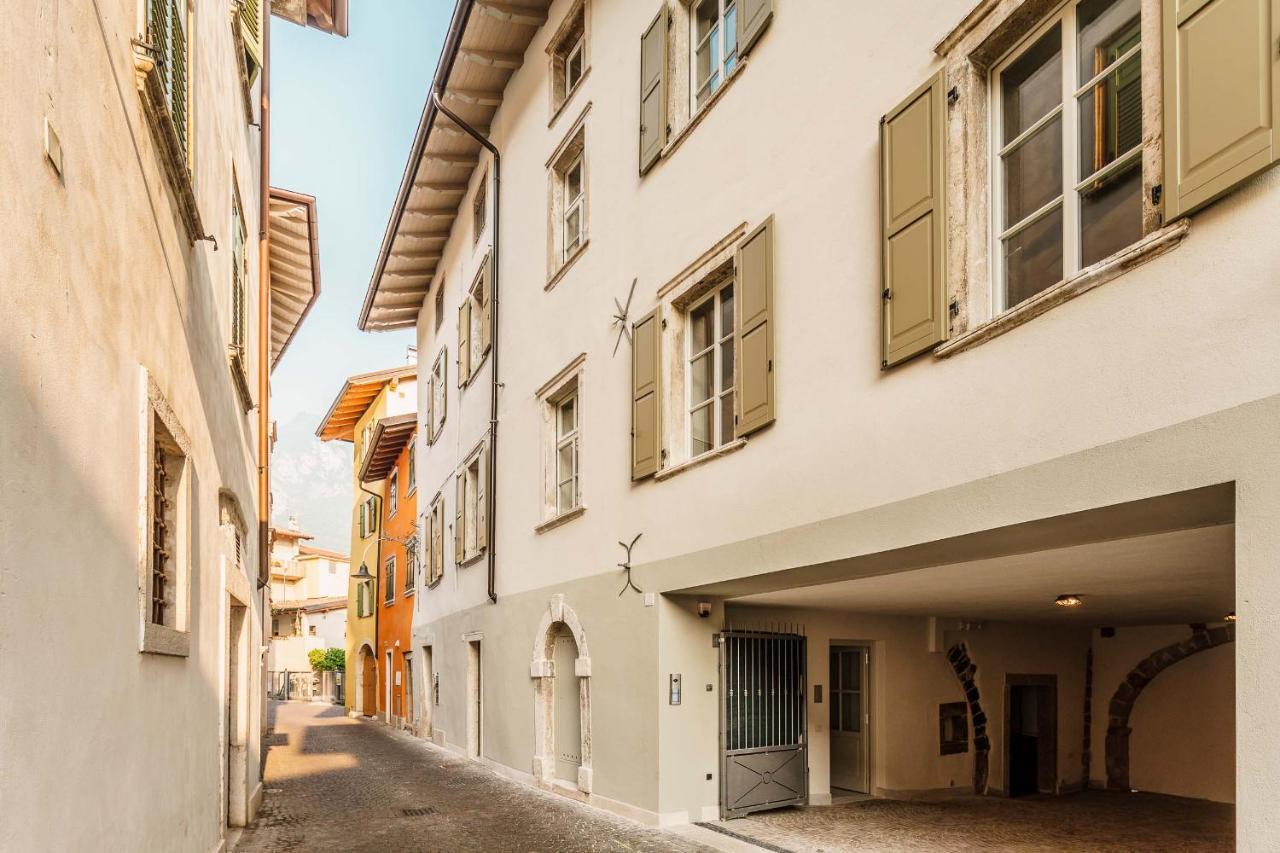 Casa Dei Maestri Luxury Apartments Арко Экстерьер фото